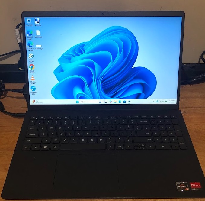Dell Latitude Inspiron 15 3515